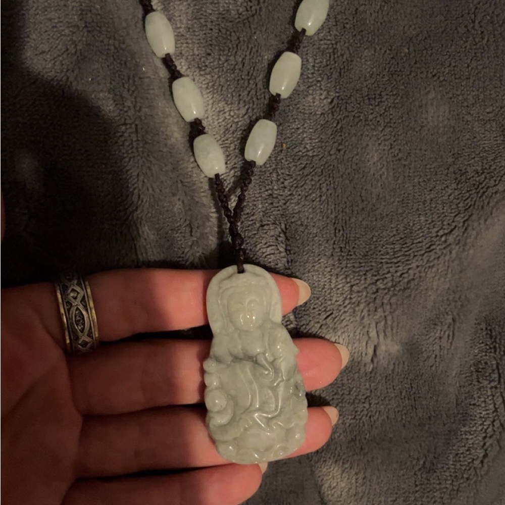 Elegant Jade Pendant Necklace